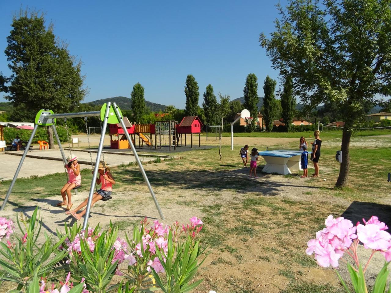 Camping Domaine Du Golfe De Saint Tropez Grimaud Luaran gambar
